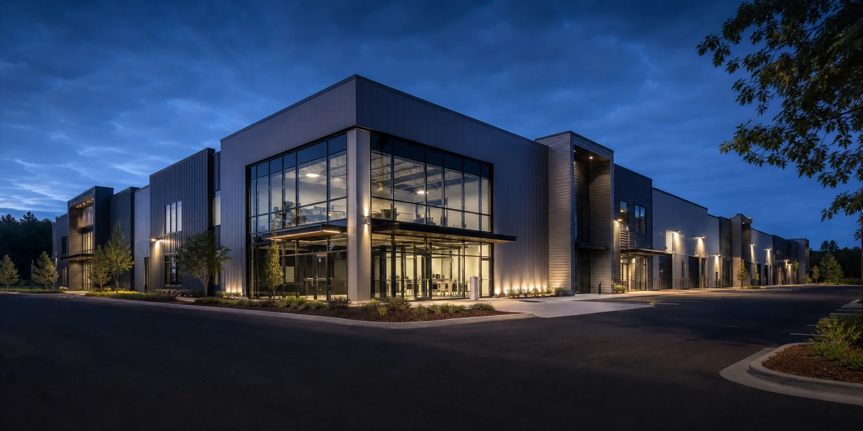 Flexible office and warehouse commercial property